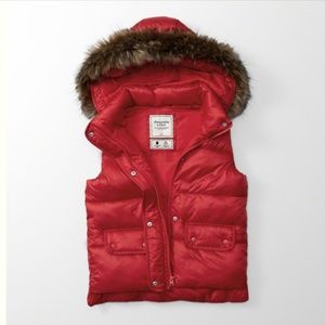 NWT Abercrombie & Fitch  Red Hooded Puffer Vest
